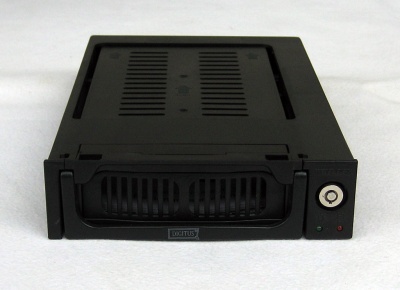 Imagine Rack Intern 5.25" pentru HDD SATA 3.5", Digitus DA-50215