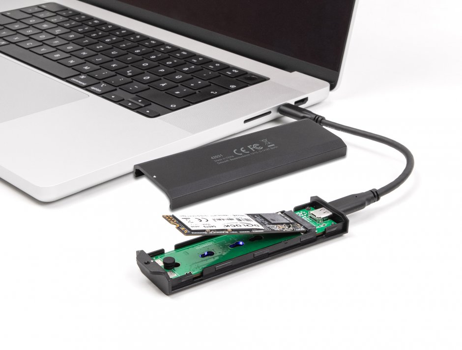 Imagine Rack extern USB 3.2 type C pentru SSD M.2 NVMe PCIe/SATA Combo, Delock 42031