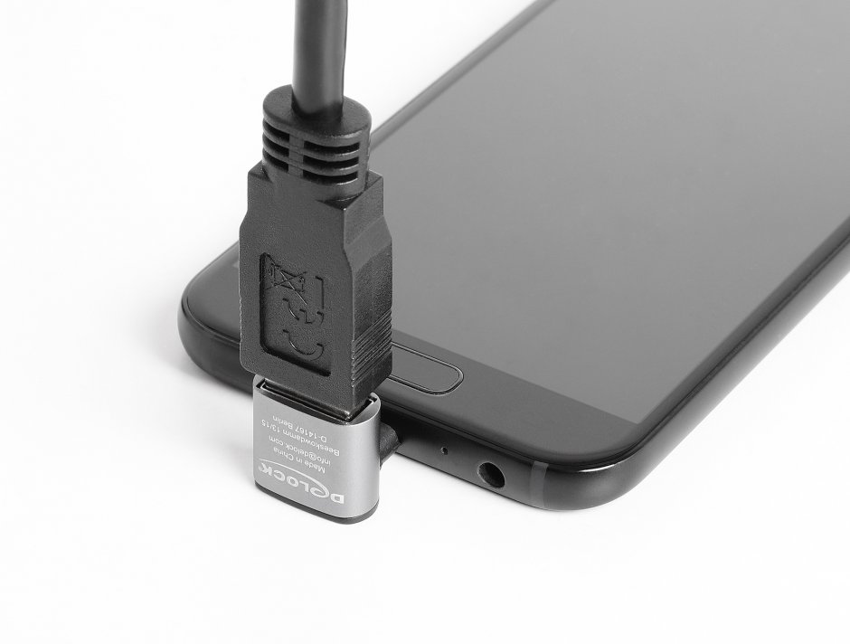 Imagine Adaptor USB-C 10 Gbps la USB-A unghi 90 graded T-M, Delock 67425