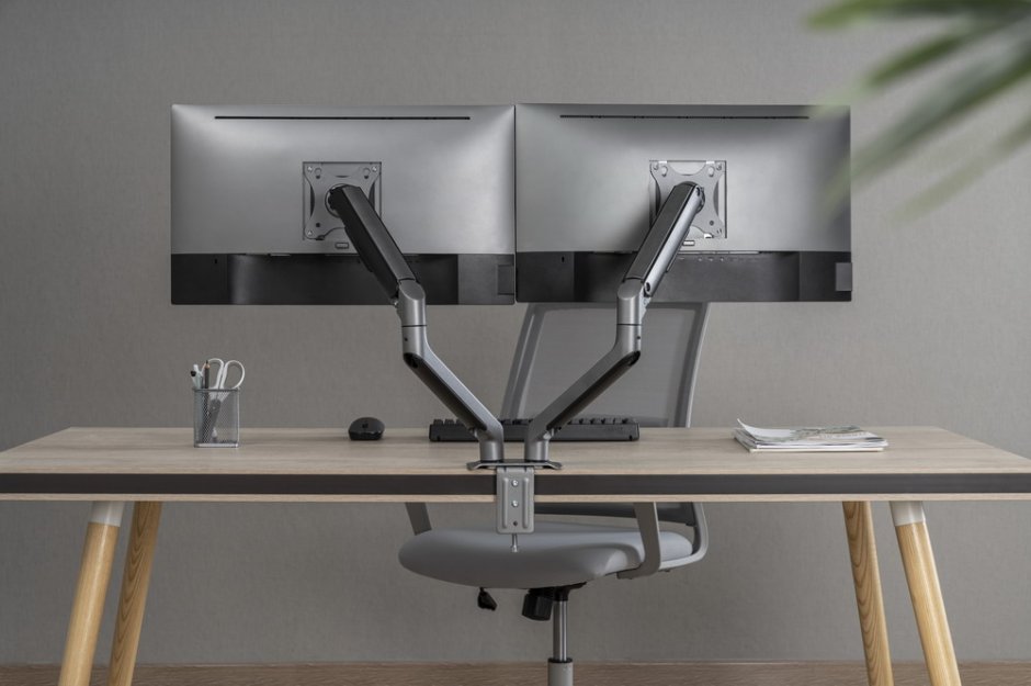 Imagine Suport 2 x monitor max 17-32" montare masa, Gembird MA-DA2-05